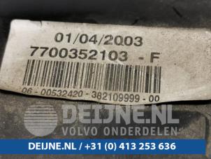 Renault Master Headlight, left O98591 photo 2