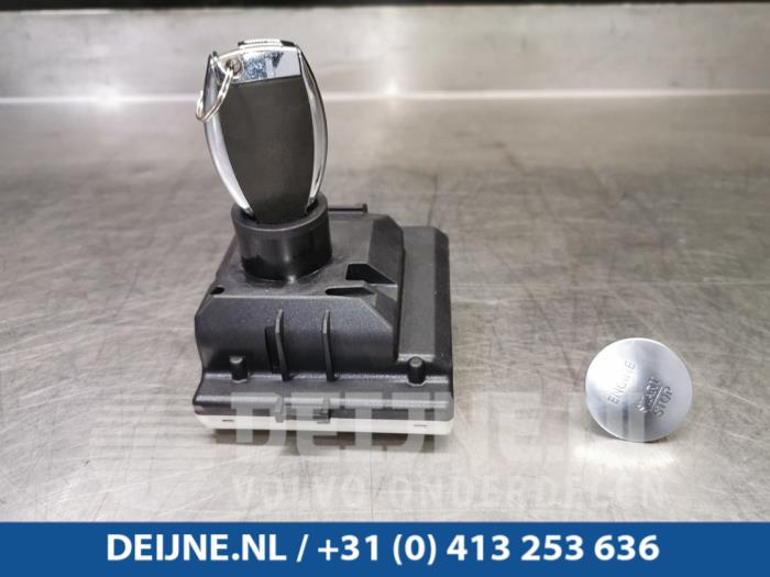 Mercedes GLC-Klasse Ignition lock + key O98868
