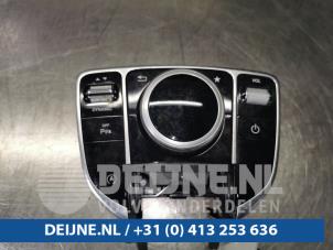 Gebruikte Multi Media Regelunit Mercedes C (W205) C-220 2.2 CDI BlueTEC, C-220 d 16V Prijs € 200,00 Margeregeling aangeboden door van Deijne Onderdelen Uden B.V.
