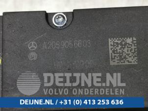 Mercedes C-Klasse Handbremse Schalter O99015 foto 3