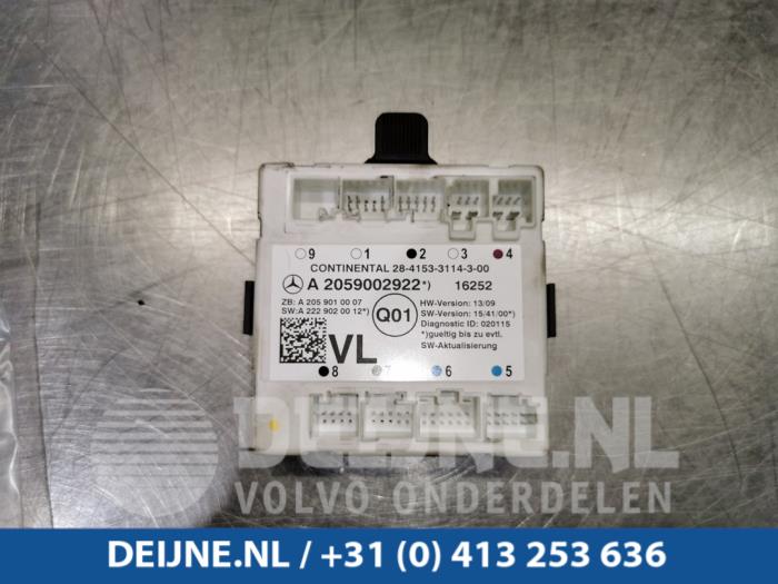 Mercedes C-Klasse Central door locking module O99050