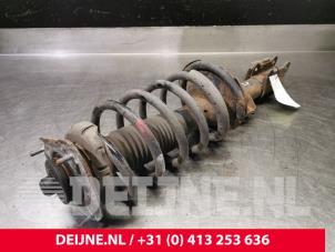 Volvo XC90 Schokdemperpoot links-voor O99069 foto 2