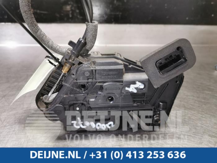 Volkswagen Golf Rear door mechanism 4-door, right O99217