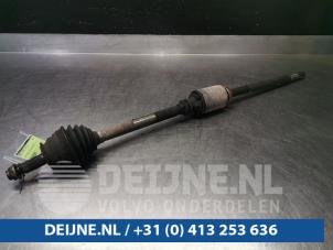 Gebruikte Cardanas rechts-voor (VWA) Renault Master Prijs € 96,80 Inclusief btw aangeboden door van Deijne Onderdelen Uden B.V.