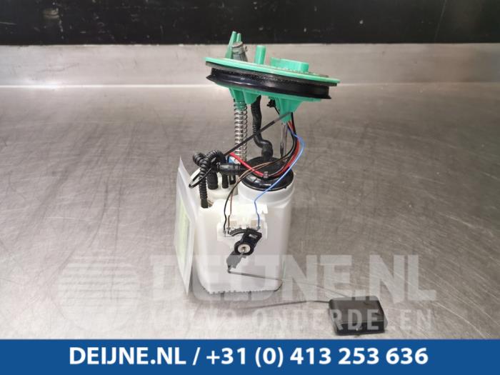 Gebruikte Tank element Pomp Volkswagen Golf VII (AUA) 2.0 GTI 16V Prijs € 19,00 Margeregeling aangeboden door van Deijne Onderdelen Uden B.V.