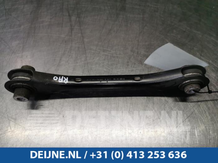 Volkswagen Golf Lower wishbone, rear right O99547
