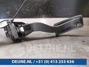 Volkswagen Golf Accelerator pedal O99669 photo 3