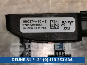 Tesla Model S Airbag sensor O99696 photo 2