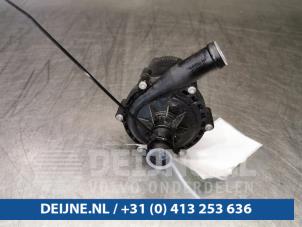 Tesla Model S Water pump O99700 photo 3