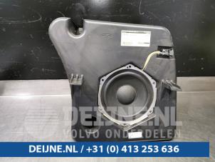 Gebruikte Subwoofer Tesla Model S 75D Prijs € 169,40 Inclusief btw aangeboden door van Deijne Onderdelen Uden B.V.