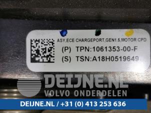 Tesla Model S Oplaadpunt stekker aansluiting O99729 foto 2