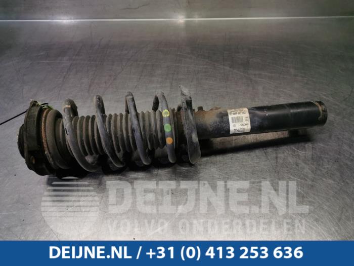 Volkswagen Passat Front shock absorber rod, right O99822