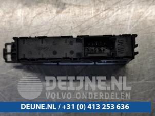 Volkswagen Golf Schakelaar O99826 foto 2