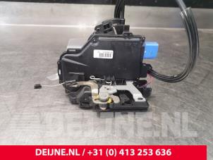 Volkswagen Golf Plus Deurslot Mechaniek 4Deurs rechts-achter O100056 foto 2
