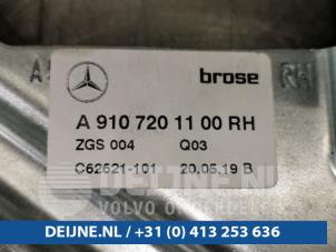 Mercedes Sprinter Ruitmechaniek 2Deurs rechts-voor O100659 foto 2