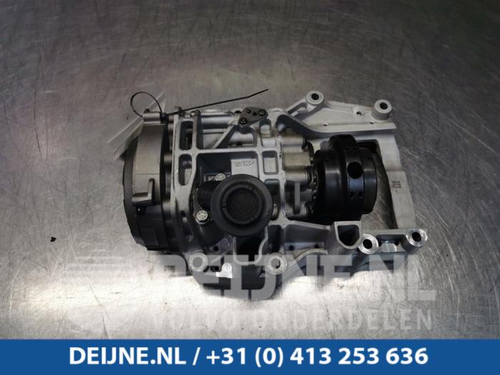 Gebruikte Oliepomp Volkswagen Polo V (6R) 1.4 TDI DPF BlueMotion technology Prijs € 115,00 Margeregeling aangeboden door van Deijne Onderdelen Uden B.V.
