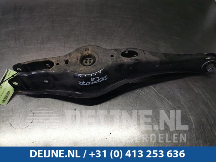 Volkswagen Golf Rear spring retainer, left O100787