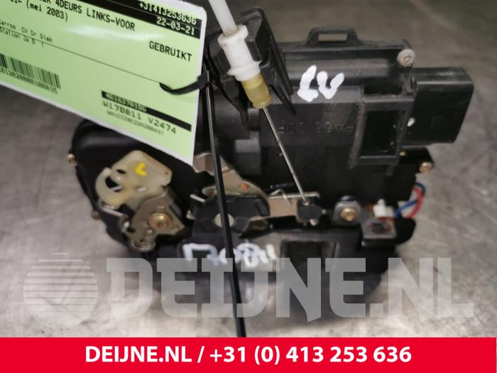Audi A4 Türschlossmechanik 4-türig links vorne O100815