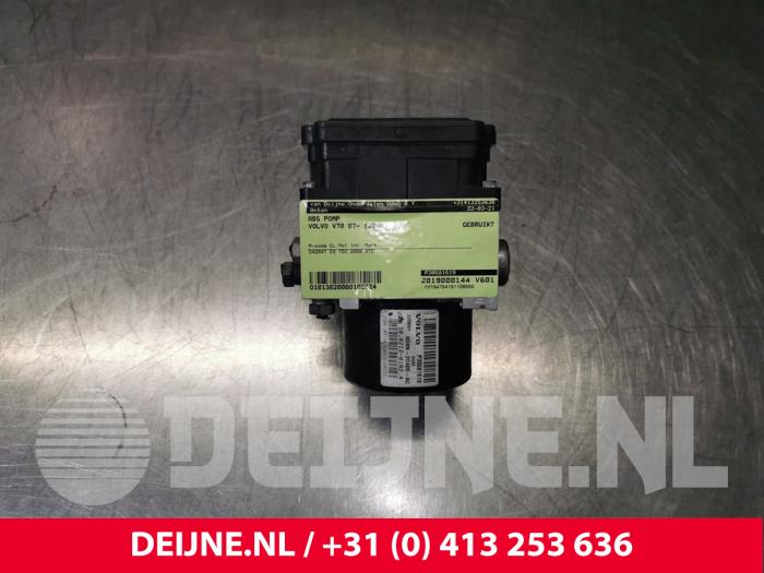 Volvo V70 ABS Pomp O100824
