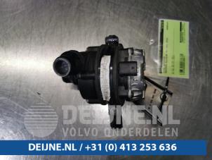 Mercedes GLC-Klasse Extra waterpomp O100871 foto 2