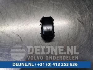 Gebruikte Schakelaar Mercedes GLC (X253) 2.0 250 16V 4-Matic Prijs € 20,00 Margeregeling aangeboden door van Deijne Onderdelen Uden B.V.