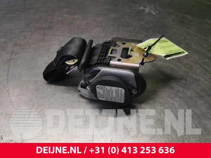 Audi A4 Sicherheitsgurt rechts hinten O101041