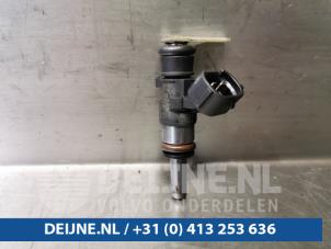 Volkswagen Golf Injector (petrol injection) O101133 photo 2