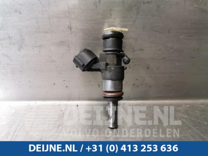 Volkswagen Golf Injektor (Benzineinspritzung) O101134