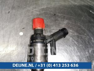 Volkswagen Golf Injector (benzine injectie) O101135 foto 3