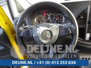 Gebruikte Stuurwiel Mercedes Vito Tourer (447.7) 2.2 114 CDI 16V Prijs € 211,75 Inclusief btw aangeboden door van Deijne Onderdelen Uden B.V.