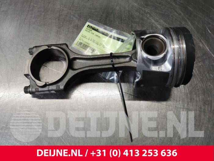 Volvo V70 Kolben O101313