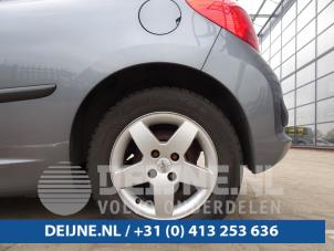 Gebruikte Bandenset Peugeot 207/207+ (WA/WC/WM) 1.4 16V VTi Prijs € 100,00 Margeregeling aangeboden door van Deijne Onderdelen Uden B.V.