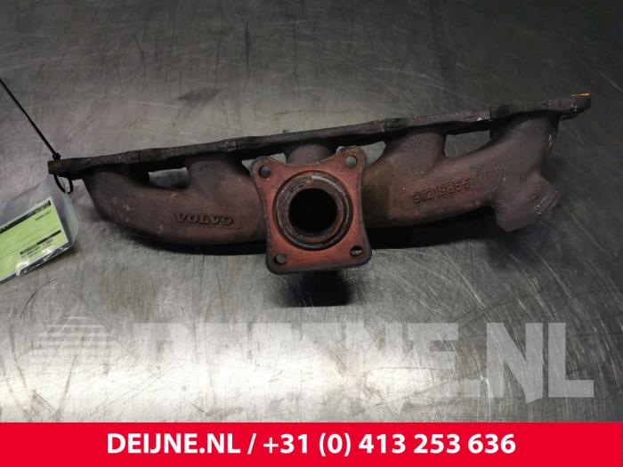 Gebruikte Uitlaatspruitstuk Volvo V70 (BW) 2.4 D 20V Prijs € 75,00 Margeregeling aangeboden door van Deijne Onderdelen Uden B.V.