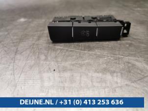 Volkswagen Golf Start/stop switch O101406 photo 2