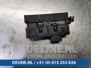 Volkswagen Golf PDC Schakelaar O101407 foto 2