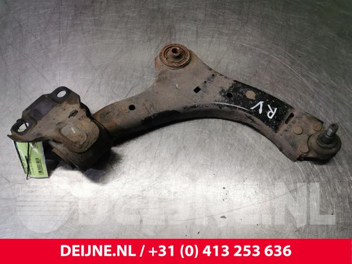 Volvo S60 Draagarm onder rechts-voor O101452