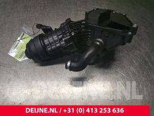 Gebruikte Carterventilatie Volvo V60 I (FW/GW) 2.0 D3 20V Prijs € 75,00 Margeregeling aangeboden door van Deijne Onderdelen Uden B.V.
