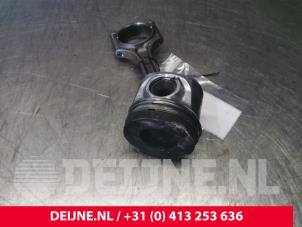 Volvo V60 Piston O101519 photo 2