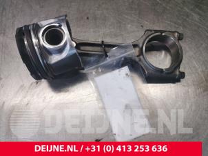 Gebruikte Zuiger Volvo V60 I (FW/GW) 2.0 D3 20V Prijs € 100,00 Margeregeling aangeboden door van Deijne Onderdelen Uden B.V.