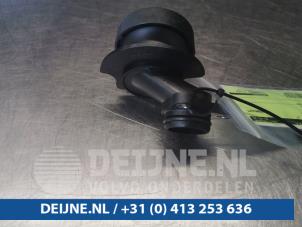Volvo S80 Oil fill pipe O101605 photo 3