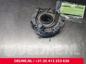 Volvo S80 Oil pump O101610 photo 3