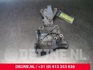 Volvo S80 Alternator lower bracket O101616 photo 4
