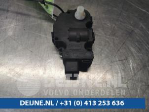 Porsche Cayenne Kachelklep Motor O101630 foto 3