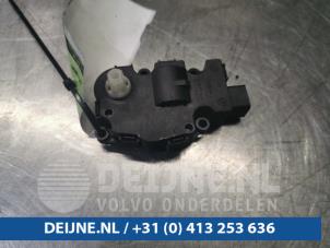 Porsche Cayenne Kachelklep Motor O101630 foto 2