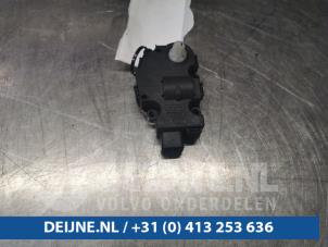 Porsche Cayenne Kachelklep Motor O101632 foto 3