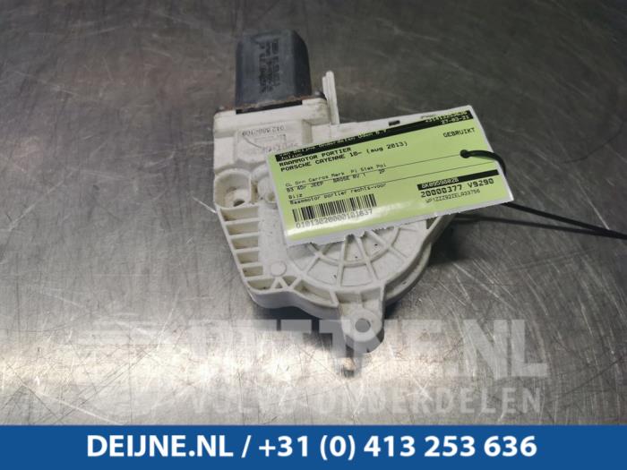 Porsche Cayenne Fenstermotor Tür O101637