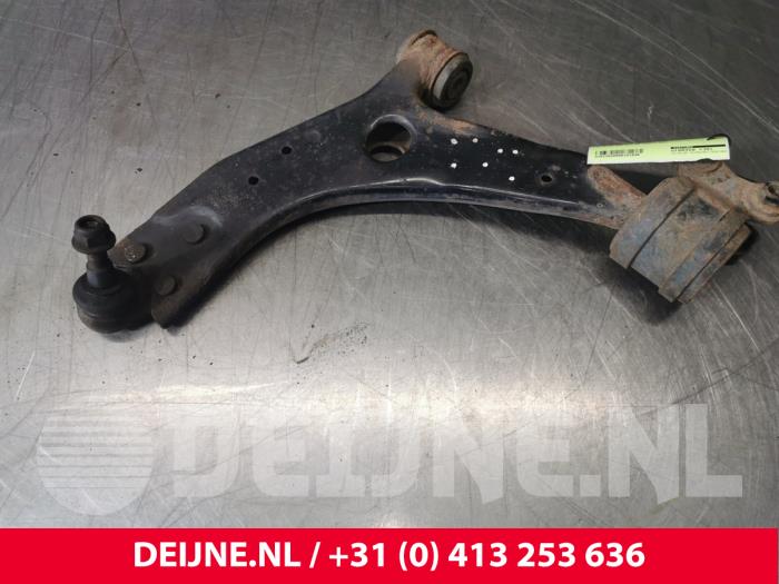 Volvo V50 Draagarm onder links-voor O101930