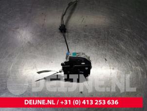Audi A3 Front door lock mechanism 4-door, right O102183 photo 3