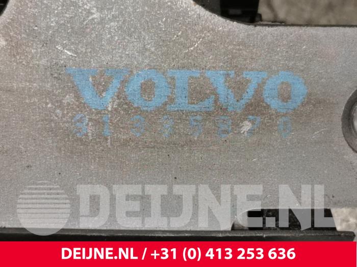 Slotmechaniek Achterklep van een Volvo V40 (MV) 1.6 T3 GTDi 16V 2012