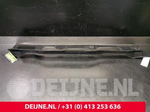 Gebruikte Paravent Volvo V40 (MV) 2.0 D4 16V Prijs € 30,00 Margeregeling aangeboden door van Deijne Onderdelen Uden B.V.